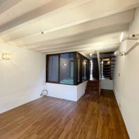 寝屋川市成田南町の賃貸物件/少し下がって1階リビング