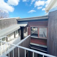 寝屋川市成田南町の賃貸物件/3階バルコニーから住宅を見る