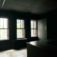 大阪市中央区伏見町３丁目の賃貸物件/今は照明がないので特に暗いですが、この雰囲気を活かしたい