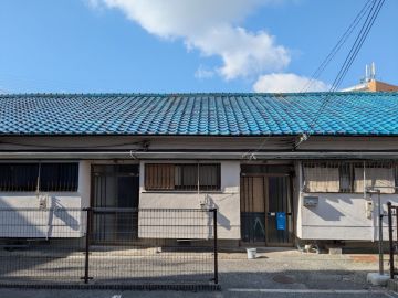 堺市東区日置荘原寺町の賃貸物件/長屋暮らしを愛車と共に。