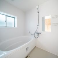 吹田市の賃貸物件/新しくなった1316サイズのユニットバスの安心感。