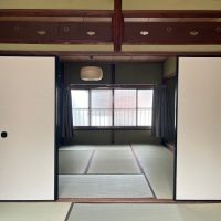 大阪府大阪市中央区上本町西１丁目の賃貸物件/2階は和室が二つ並びます。①