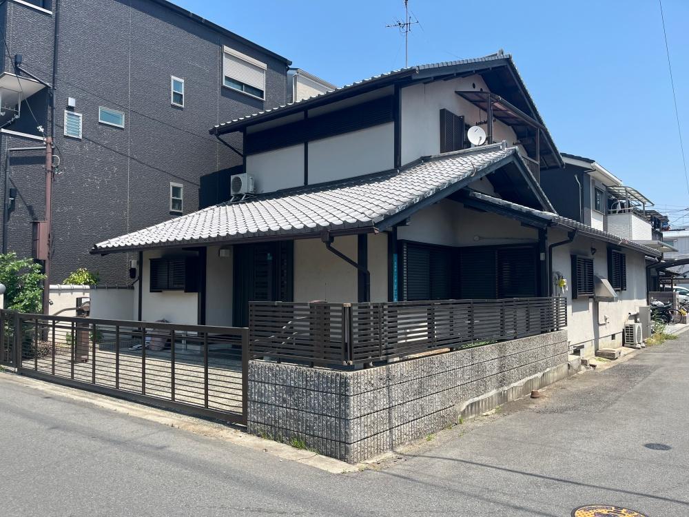 大阪市平野区加美西1丁目の賃貸物件/深い軒の、あの角の家