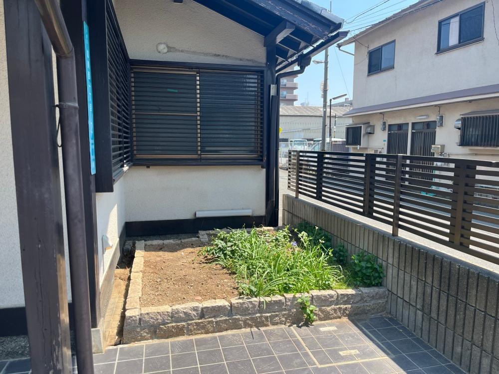 大阪市平野区加美西1丁目の賃貸物件/ミニ花壇も