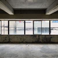 大阪市西区新町3丁目の賃貸物件/全面の窓の下には、反射板も設置されています。(2F)