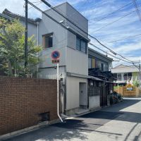 大阪市生野区小路東2丁目の賃貸物件/両隣の家にそっと守られているような安心感。