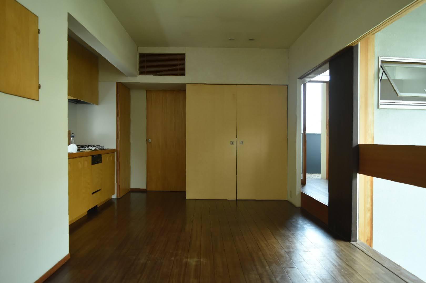 吹田市新芦屋上の賃貸物件/２階LDK。建物全体で２０種類以上の木材が使われているそう。