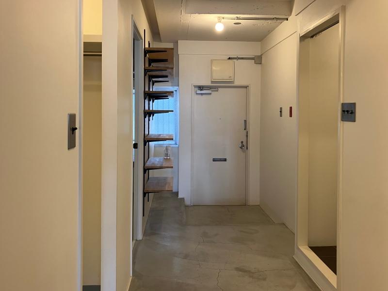 大阪市北区中津の賃貸物件/玄関周りは、土間のようにも使えます。