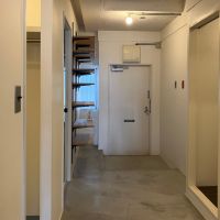 大阪市北区中津の賃貸物件/玄関周りは、土間のようにも使えます。