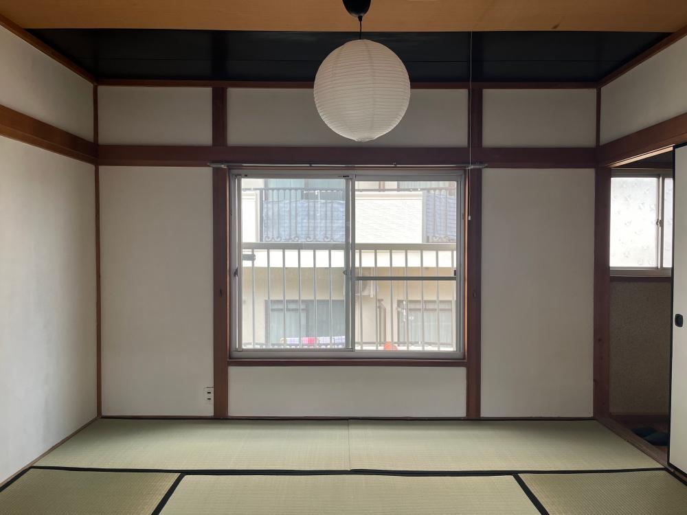 東大阪市喜里川町の賃貸物件/2階の和室は表替え済み。