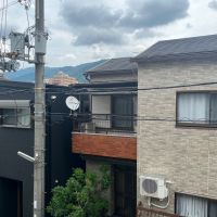 東大阪市喜里川町の賃貸物件/窓からは生駒山がちらり。