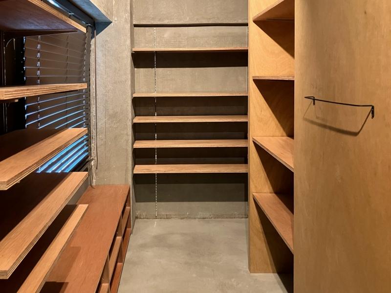 大阪市大正区泉尾1の賃貸物件/玄関横土間収納。