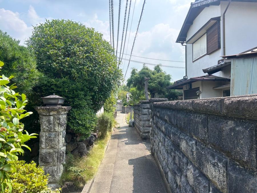 奈良県北葛城郡河合町川合の売買物件/車はもちろん通れない道路幅。