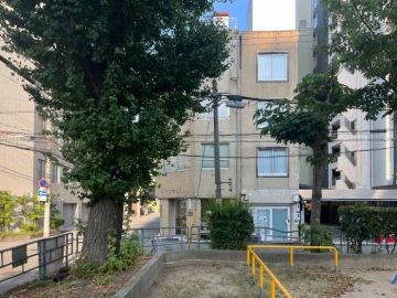 大阪市北区西天満5丁目の賃貸物件/スケルトン＋公園ビュー＝未来の拠点