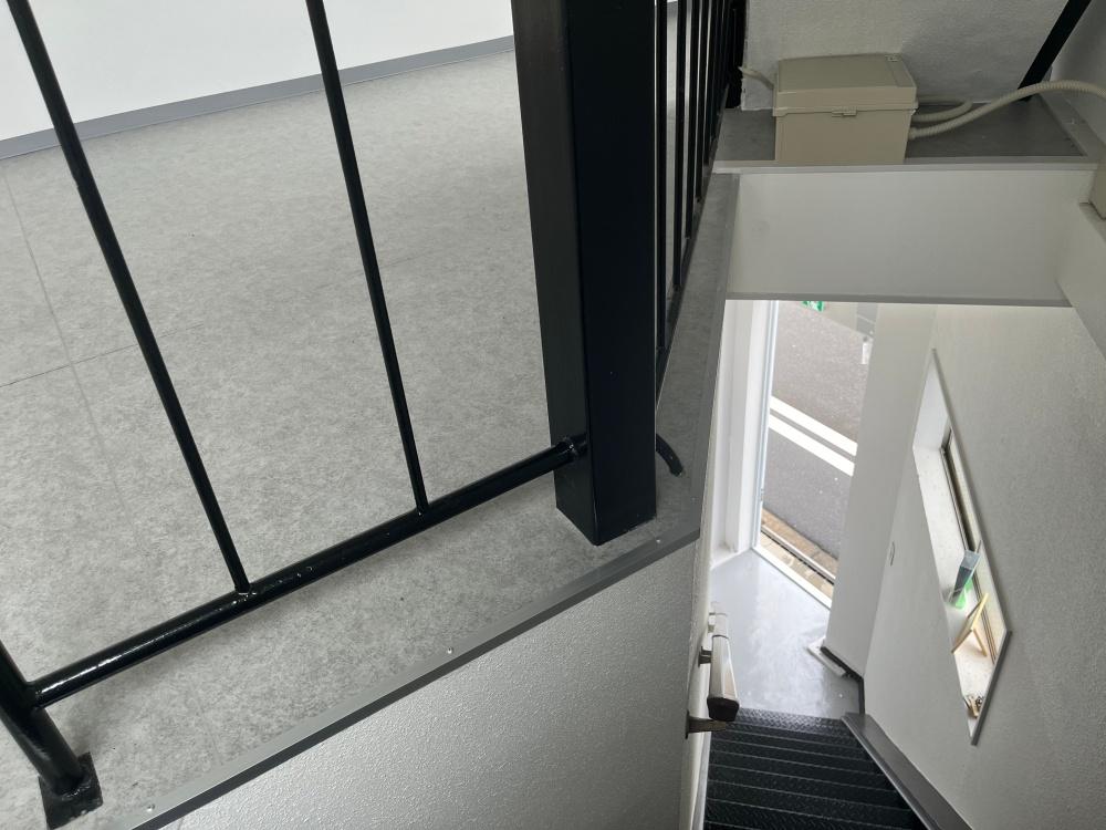 大阪府大阪市住之江区北加賀屋５丁目の賃貸物件/路面に専用の出入り口があります
