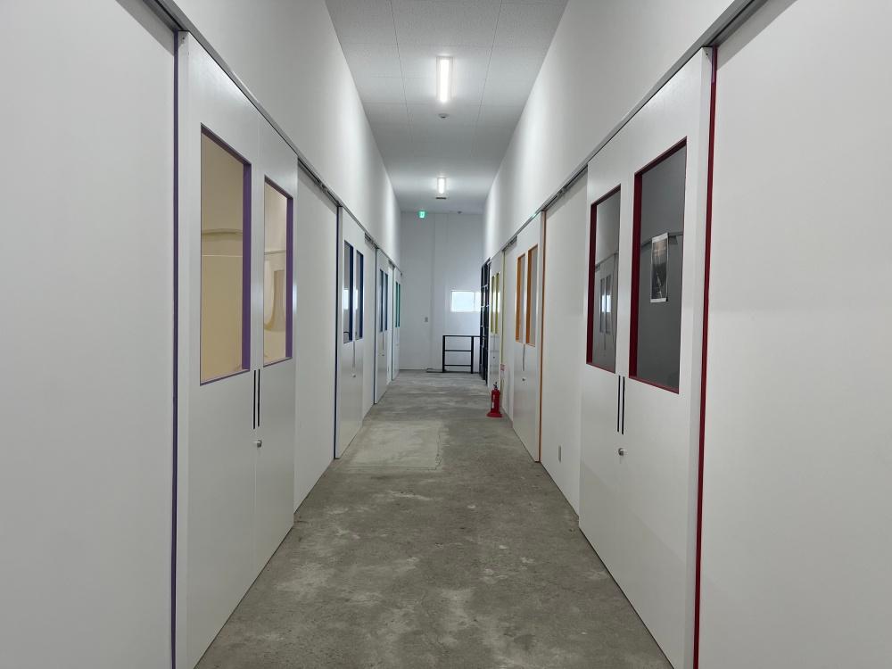 大阪府大阪市住之江区北加賀屋５丁目の賃貸物件/区画②,③ 教室のような７つの部屋たち