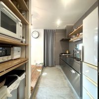 高槻市弥生が丘町の売買物件/洗面脱衣所からキッチンまで回遊できる家事動線