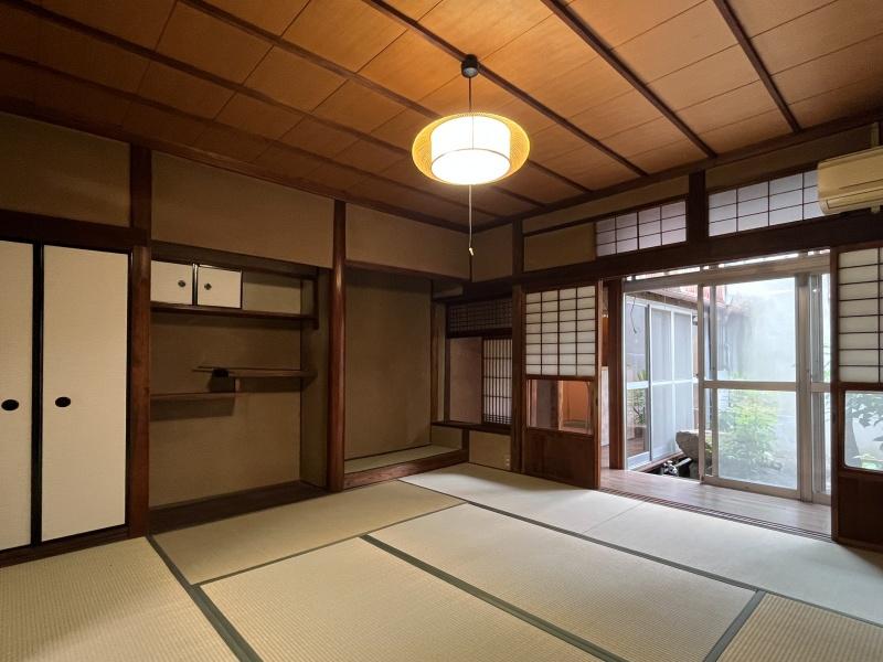 大阪市住吉区万代5丁目の賃貸物件/1階：南側の和室。