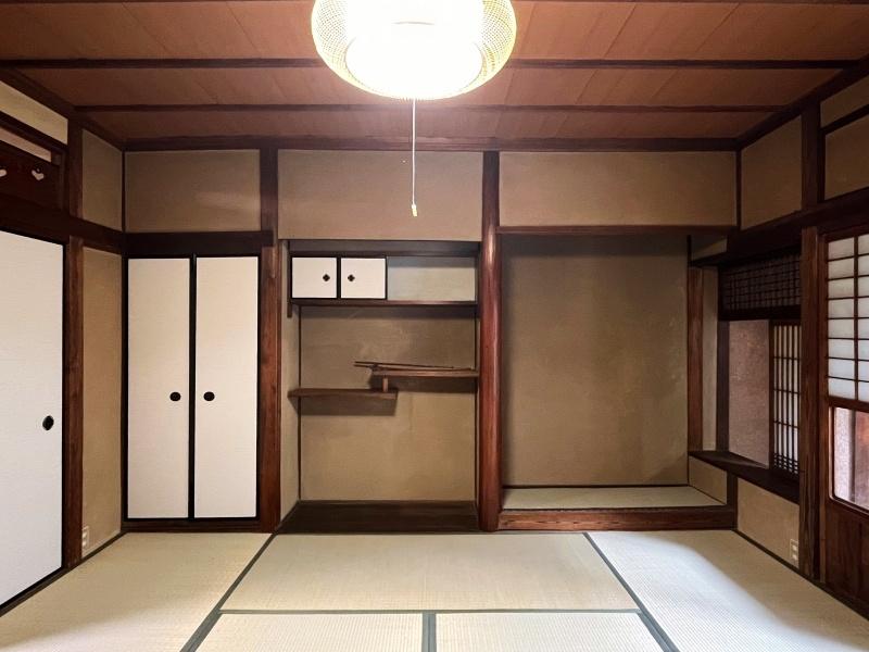 大阪市住吉区万代5丁目の賃貸物件/1階：静かな美しさを放つ床の間。