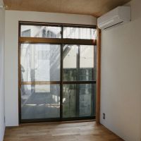 豊中市宮山町の売買物件/庭から直接アクセスする個室（4.5帖）。趣味部屋にも良さそう
