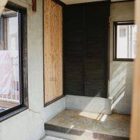 豊中市宮山町の売買物件/外階段を登ると納戸があります。