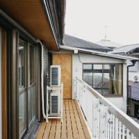 豊中市宮山町の売買物件/バルコニーは3室分繋がっています。