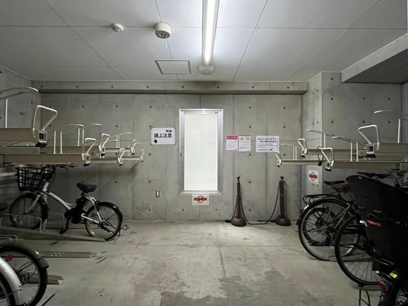 大阪市中央区久太郎町2丁目の賃貸物件/駐輪場。