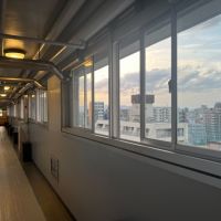大阪市西区南堀江4丁目の賃貸物件/共用廊下越しに広がる眺望。