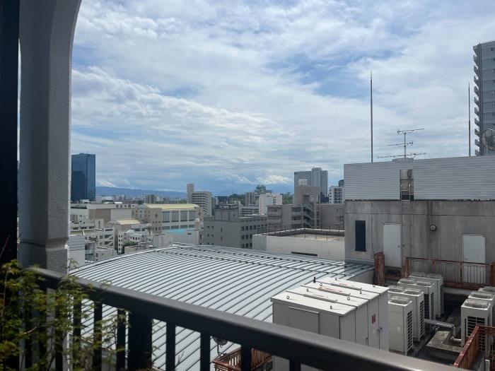 大阪府大阪市北区東天満2丁目の売買物件/バルコニーからは大阪城が見えます。