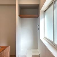 大阪府東大阪市若江本町1丁目の賃貸物件/洗濯機はキッチン横。