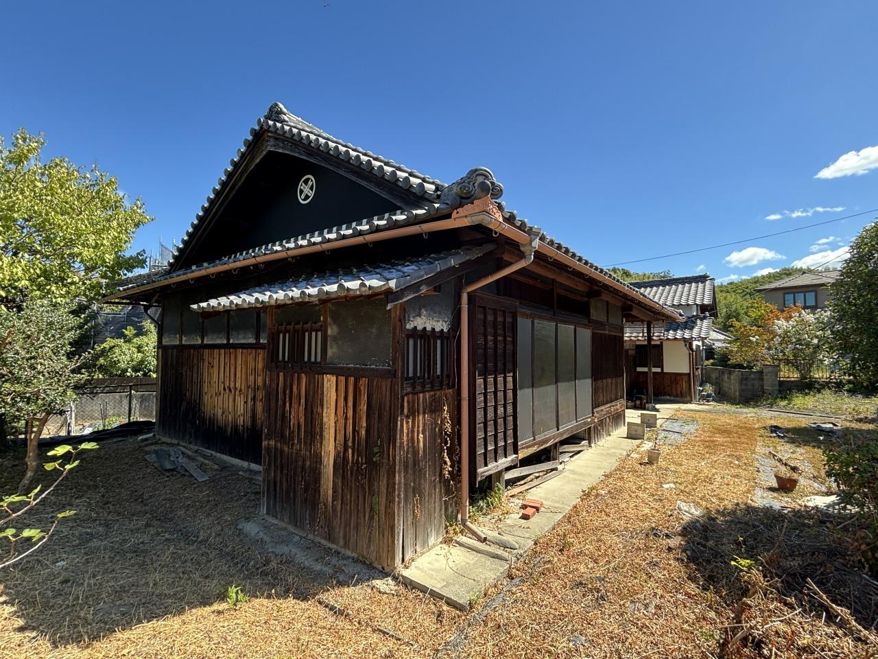 大阪府和泉市久井町の売買物件/ゆったりとした敷地に建つ平屋建て