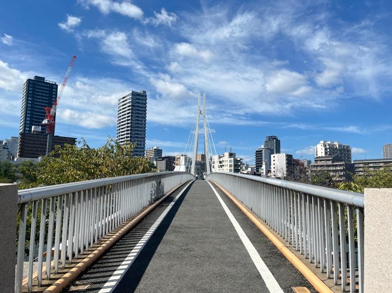 大阪府大阪市都島区網島町の賃貸物件/散歩のススメ③：川崎橋。歩行者と自転車のみが通れる橋です。 