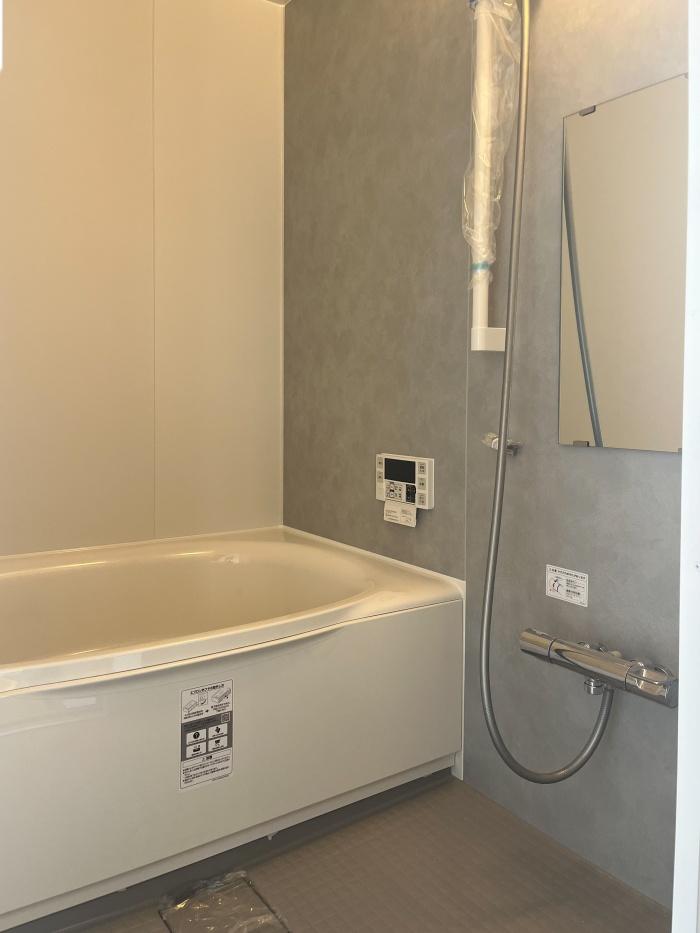 大阪府八尾市垣内2丁目の賃貸物件/浴室はユニットバス。