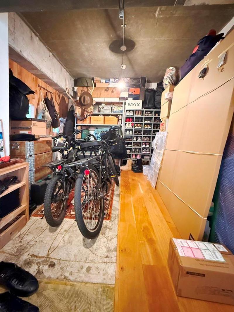 大阪市西区江戸堀２丁目の売買物件/自転車も靴もアウトドア用品も、室内でも室外でも