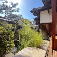 泉佐野市鶴原3丁目の賃貸物件/座ってみるとこんな感じ。穏やかな時が流れます。
