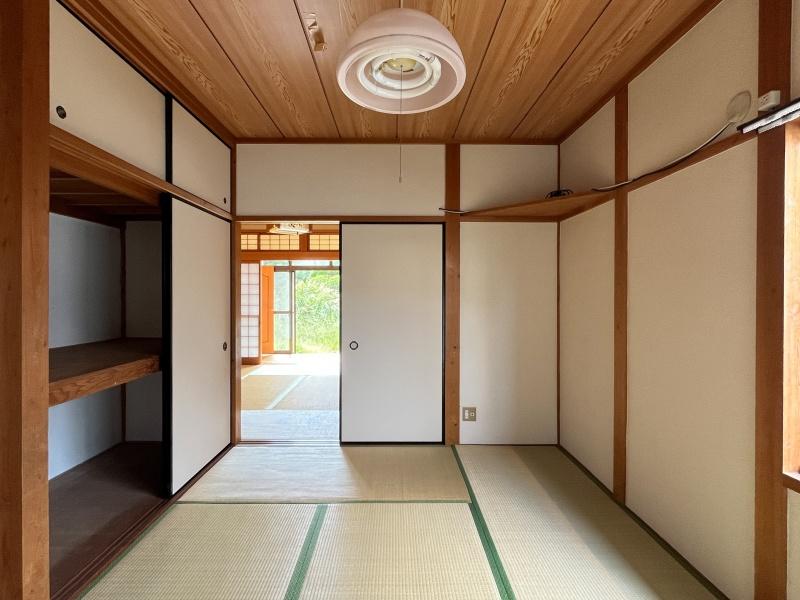 大阪府枚方市津田元町1丁目の賃貸物件/北側和室。縁側から光が届きます。
