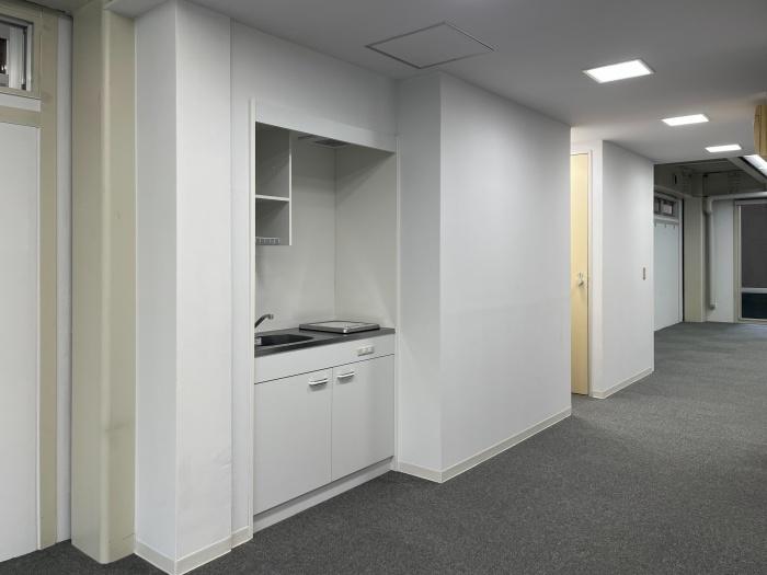 大阪府大阪市中央区神崎町の賃貸物件/正面の水回り。