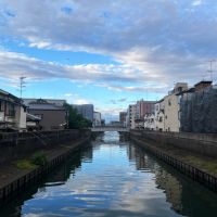 大阪府大阪市東成区大今里2丁目の賃貸物件/駅までの道には川があります。嬉しいポイント。