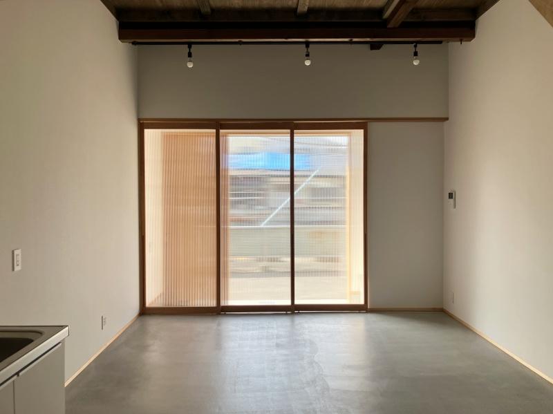 大阪市東成区中本5丁目の賃貸物件/丸見えは嫌？なら半透明の建具で緩く境界を。