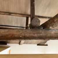 大阪市東成区中本5丁目の賃貸物件/はしごを登ると立派な梁を間近で観察できます。