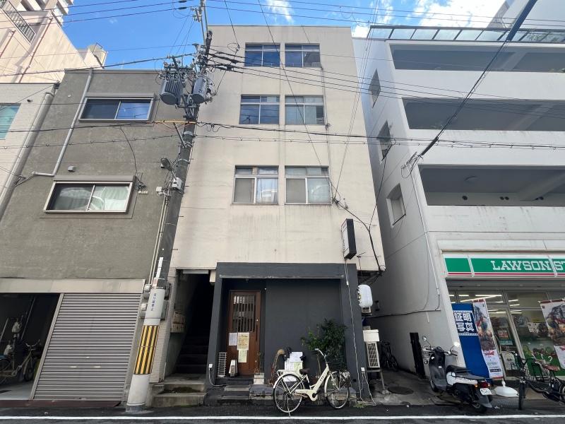 大阪市西区京町堀3丁目の賃貸物件/外観。