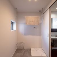 大阪府大阪市中央区谷町5丁目の売買物件/脱衣所&洗濯機置き場のスペースも充分な広さ