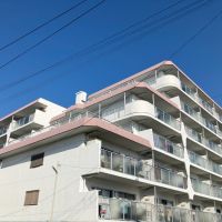 大阪府池田市神田１丁目の賃貸物件/外観、見るからにルーフバルコニーがありますね。