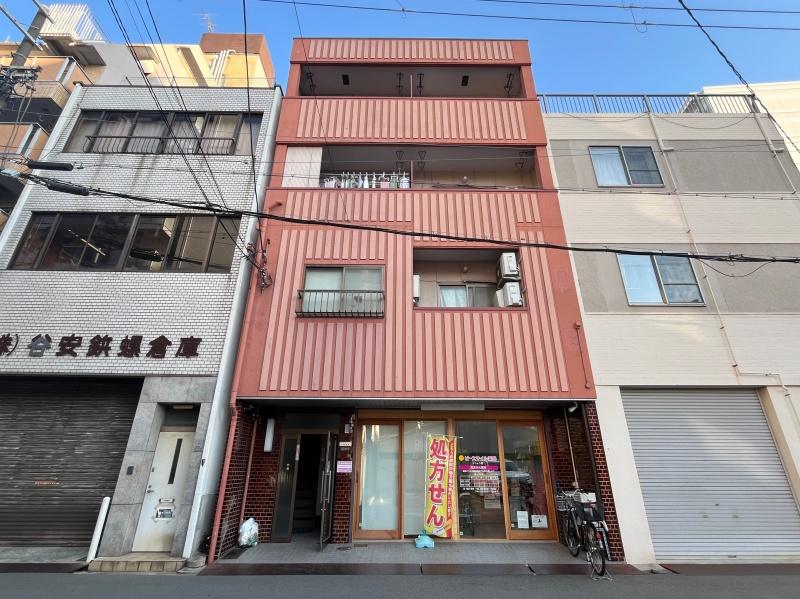 大阪府大阪市西区九条１丁目の賃貸物件/可愛らしい外観。