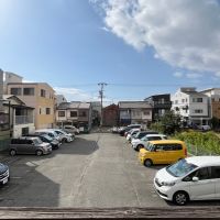 大阪市住吉区大領5丁目の賃貸物件/前は駐車場。景色が抜けており、気持ち良い。