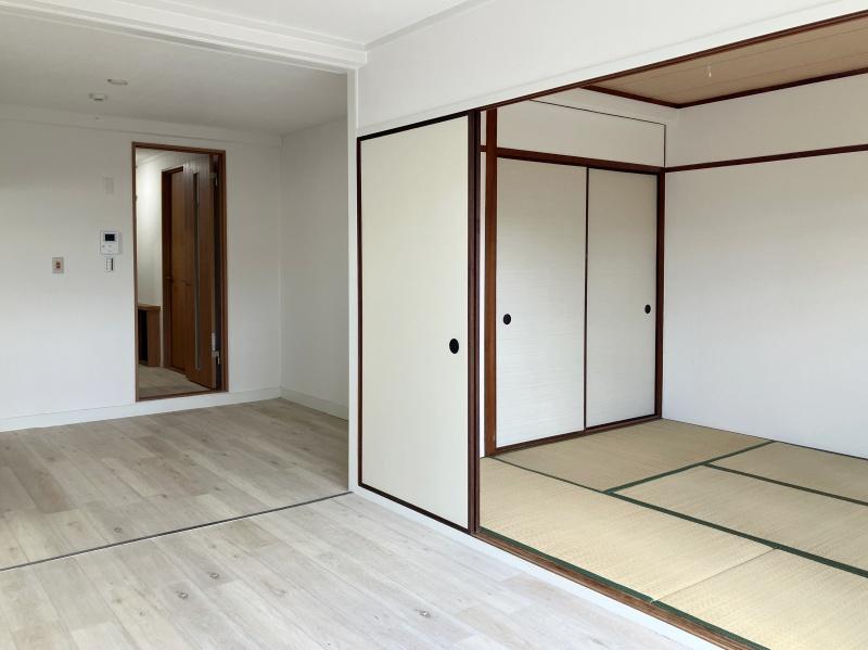 大阪府寝屋川市清水町の賃貸物件/建具の仕切り具合によって、空間を好きな大きさで使えます。