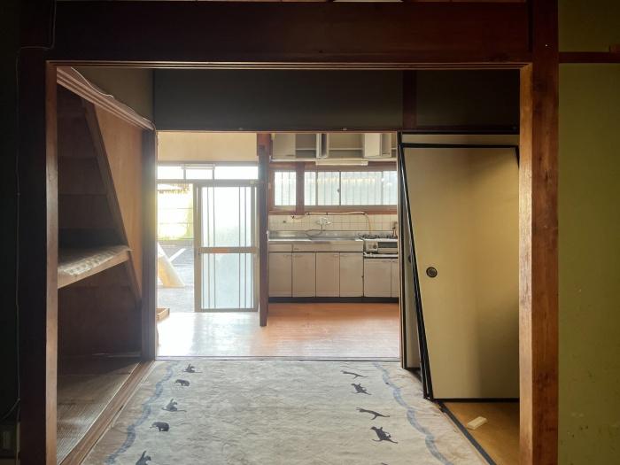 大阪府大阪市住吉区苅田6丁目の売買物件/文化住宅を活かす場合は、全体的な改装が必要です。