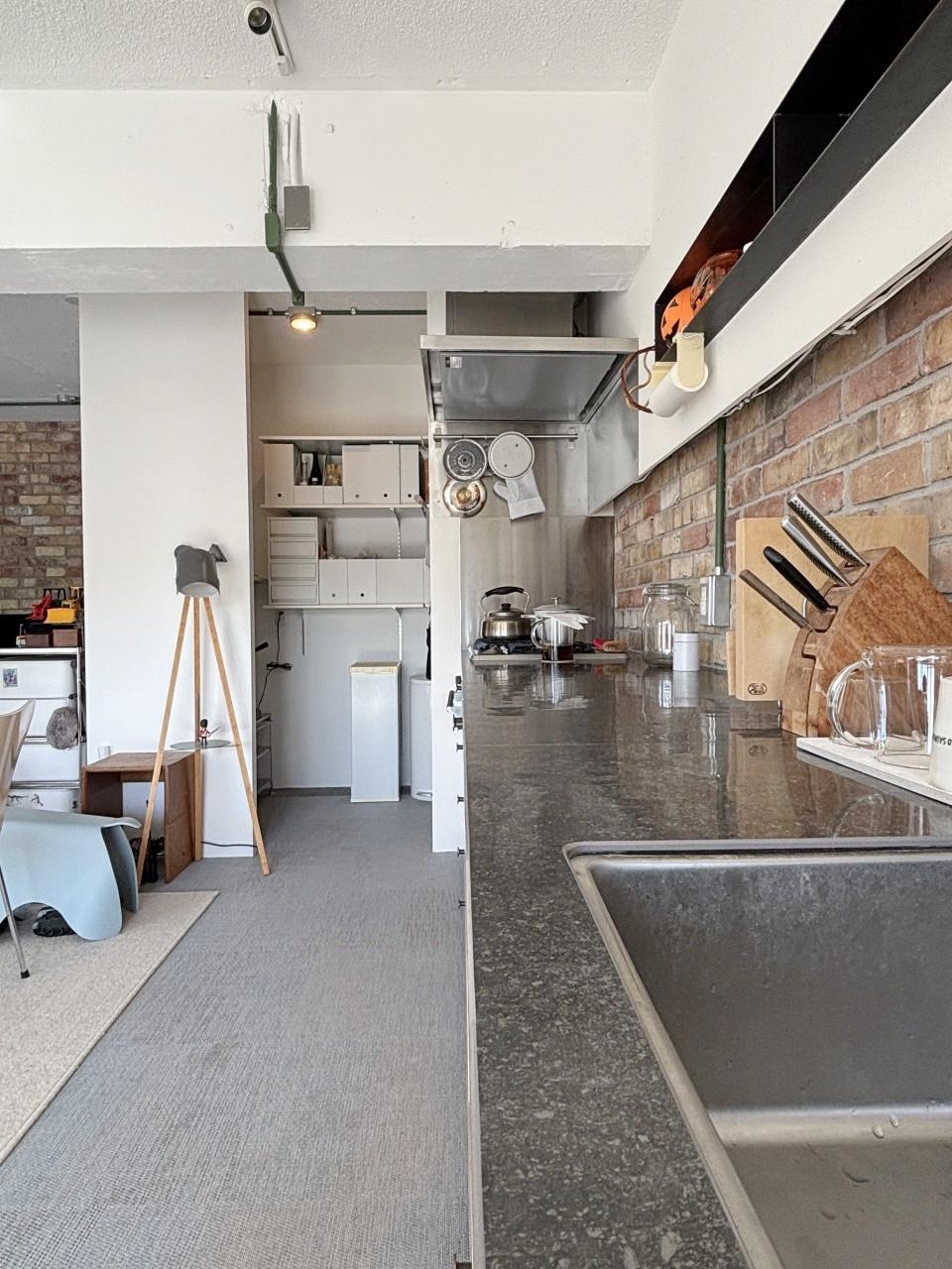 豊中市上新田4丁目の売買物件/これだけ広い作業スペースがあれば料理もはかどります