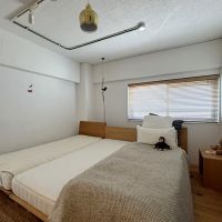 豊中市上新田4丁目の売買物件/洋室は6帖。スプーンカットに加工されたフローリング。写真はありませんが、隣にはWIC（ウォークインクローゼット）があります