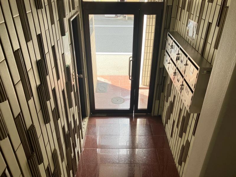 大阪市港区弁天5丁目2番9号の賃貸物件/エントランス。